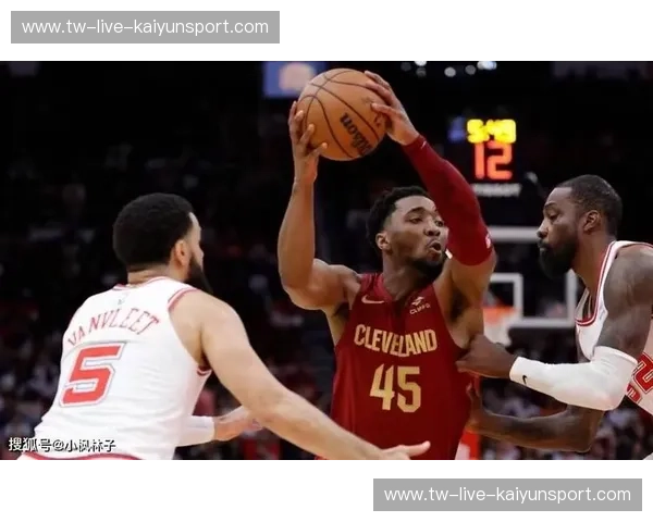 决战克利夫兰！骑士与76人恩怨情仇，谁将问鼎东方之巅？